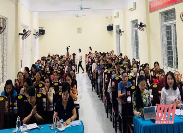 Huyện Đông Sơn bồi dưỡng lý luận chính trị và nghiệp vụ công tác hội cho cán bộ hội phụ nữ